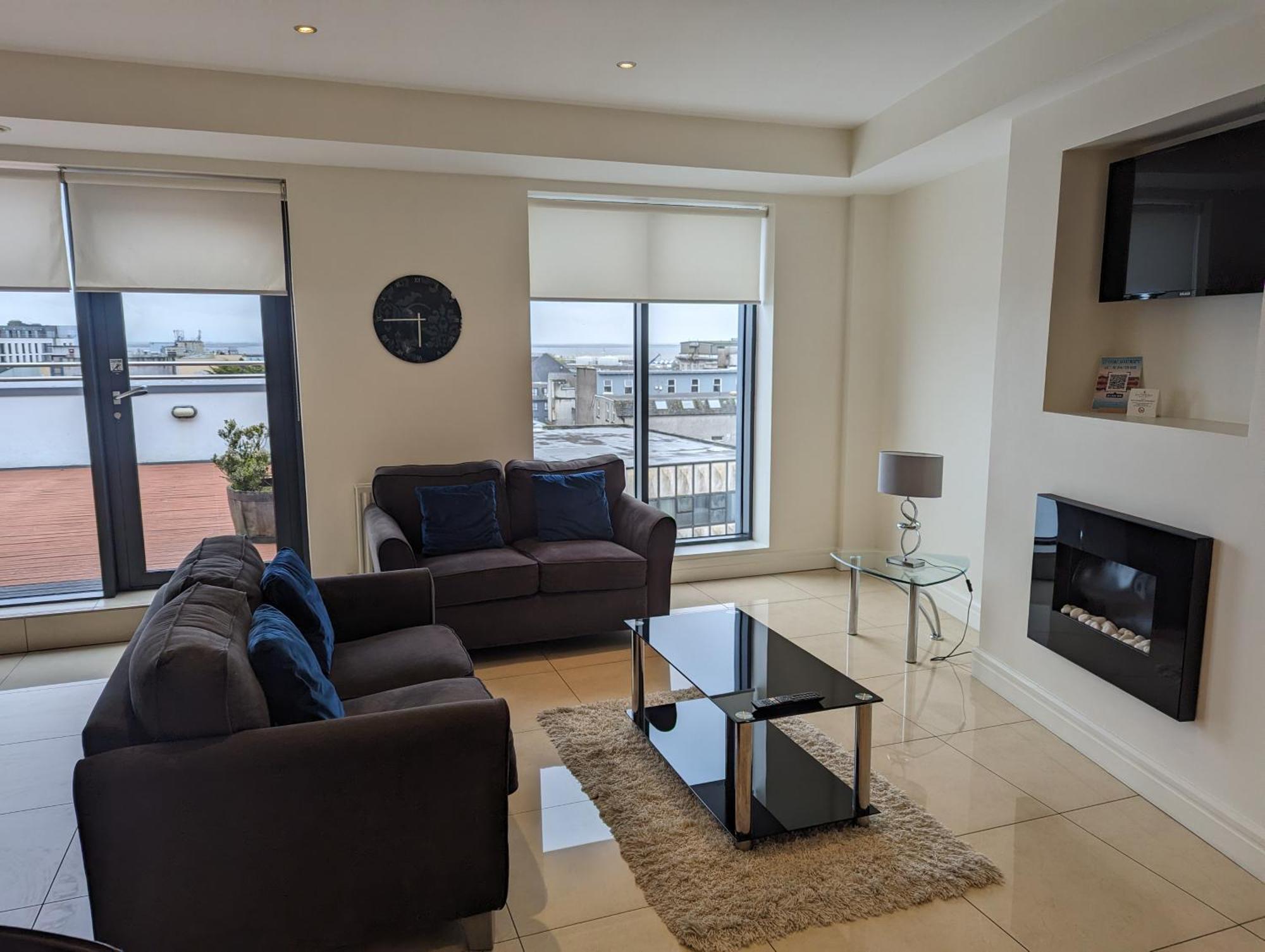 גלוואיי The Western Citypoint Apartments מראה חיצוני תמונה