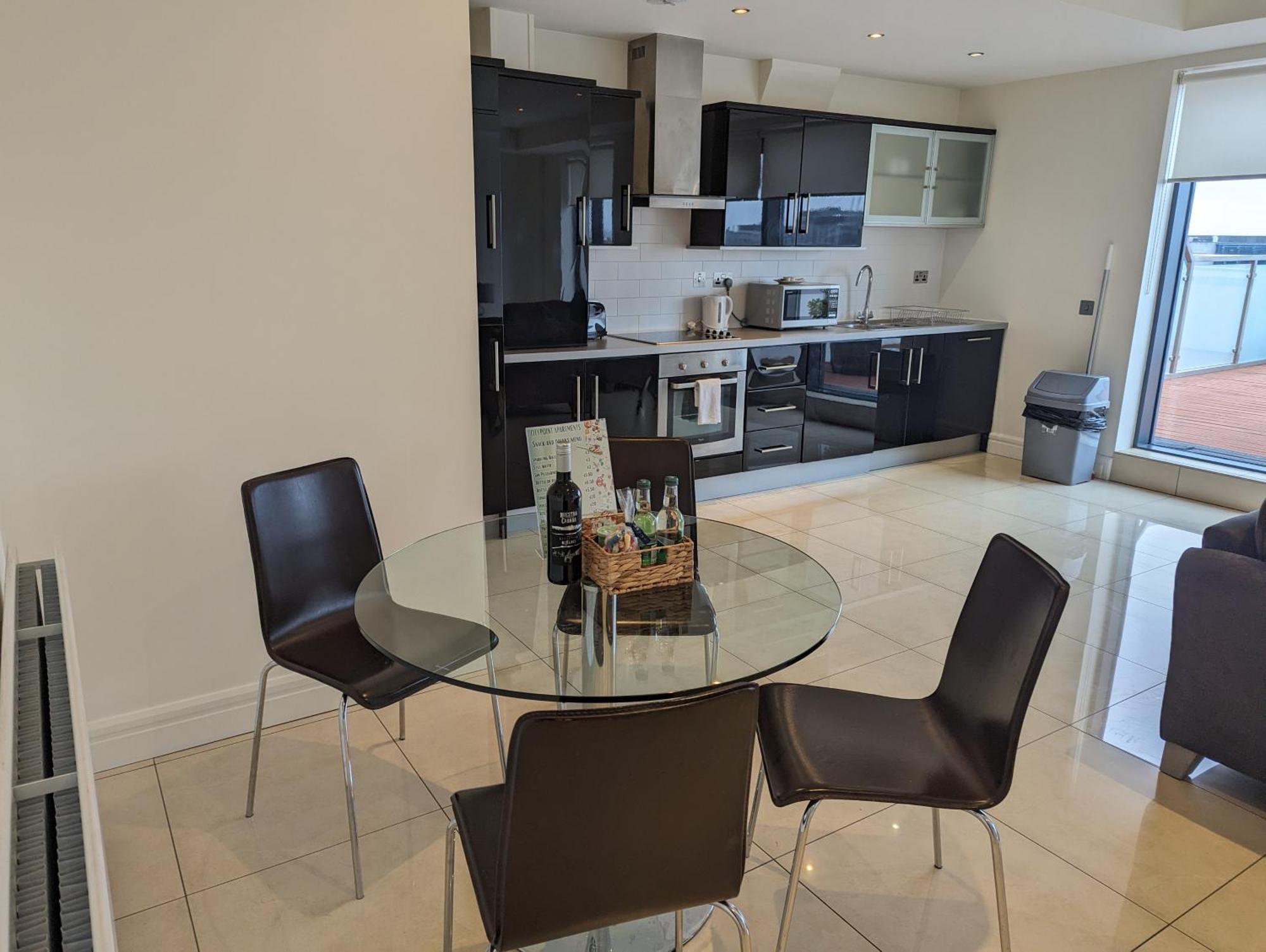 גלוואיי The Western Citypoint Apartments מראה חיצוני תמונה