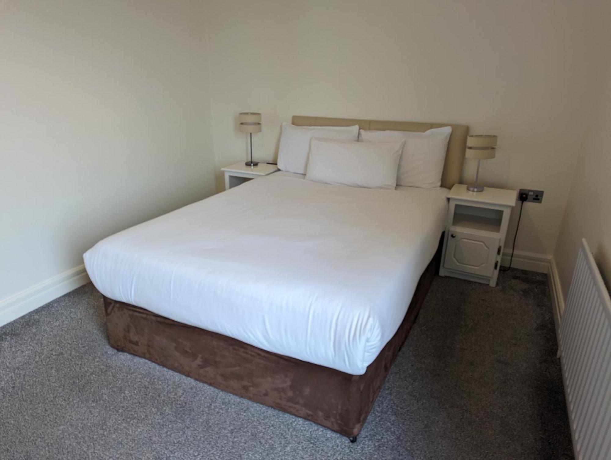 גלוואיי The Western Citypoint Apartments מראה חיצוני תמונה