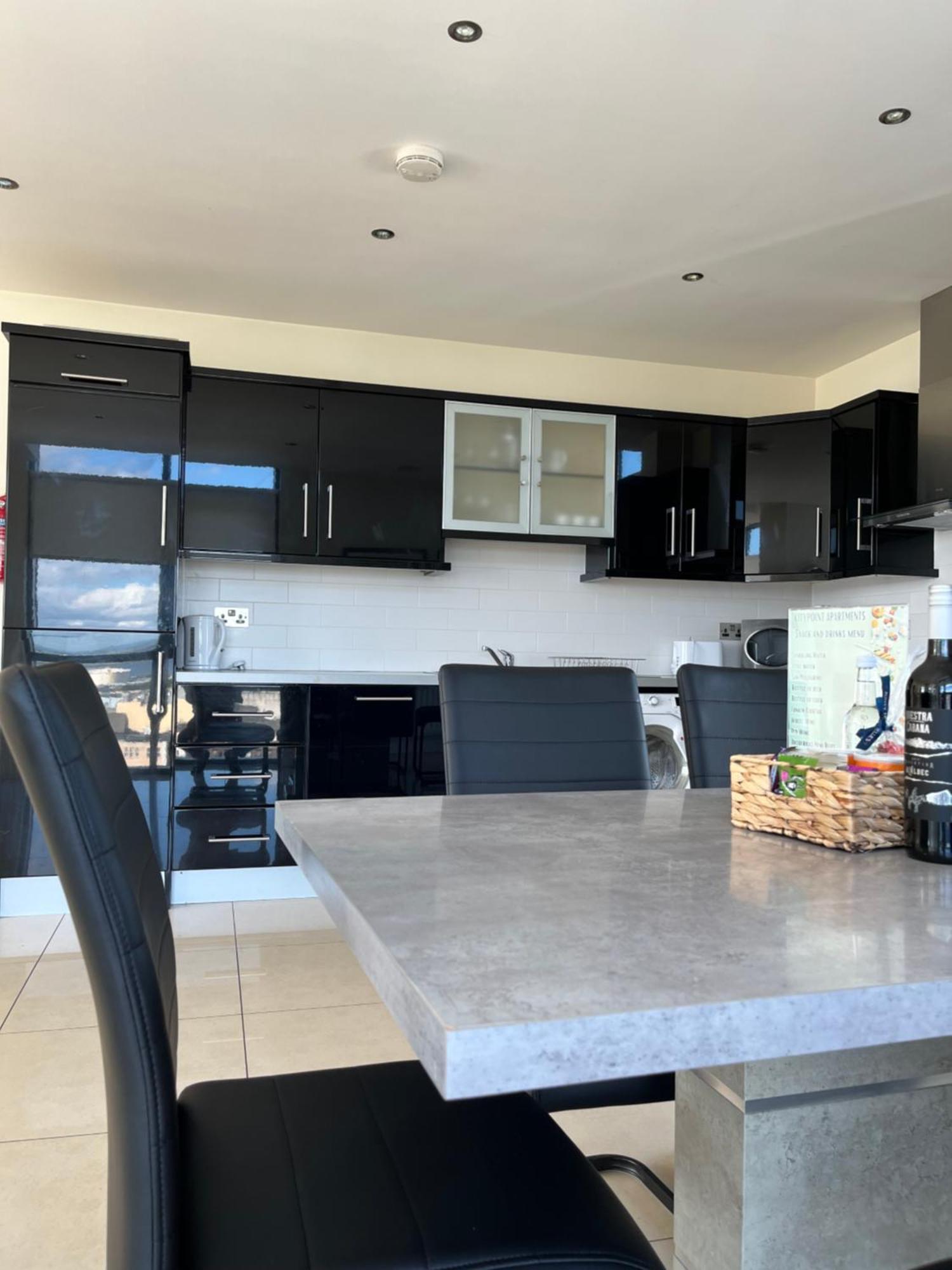 גלוואיי The Western Citypoint Apartments מראה חיצוני תמונה