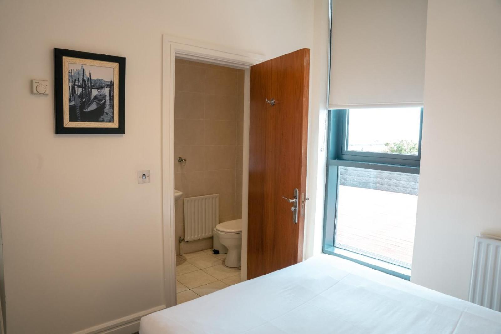 גלוואיי The Western Citypoint Apartments מראה חיצוני תמונה