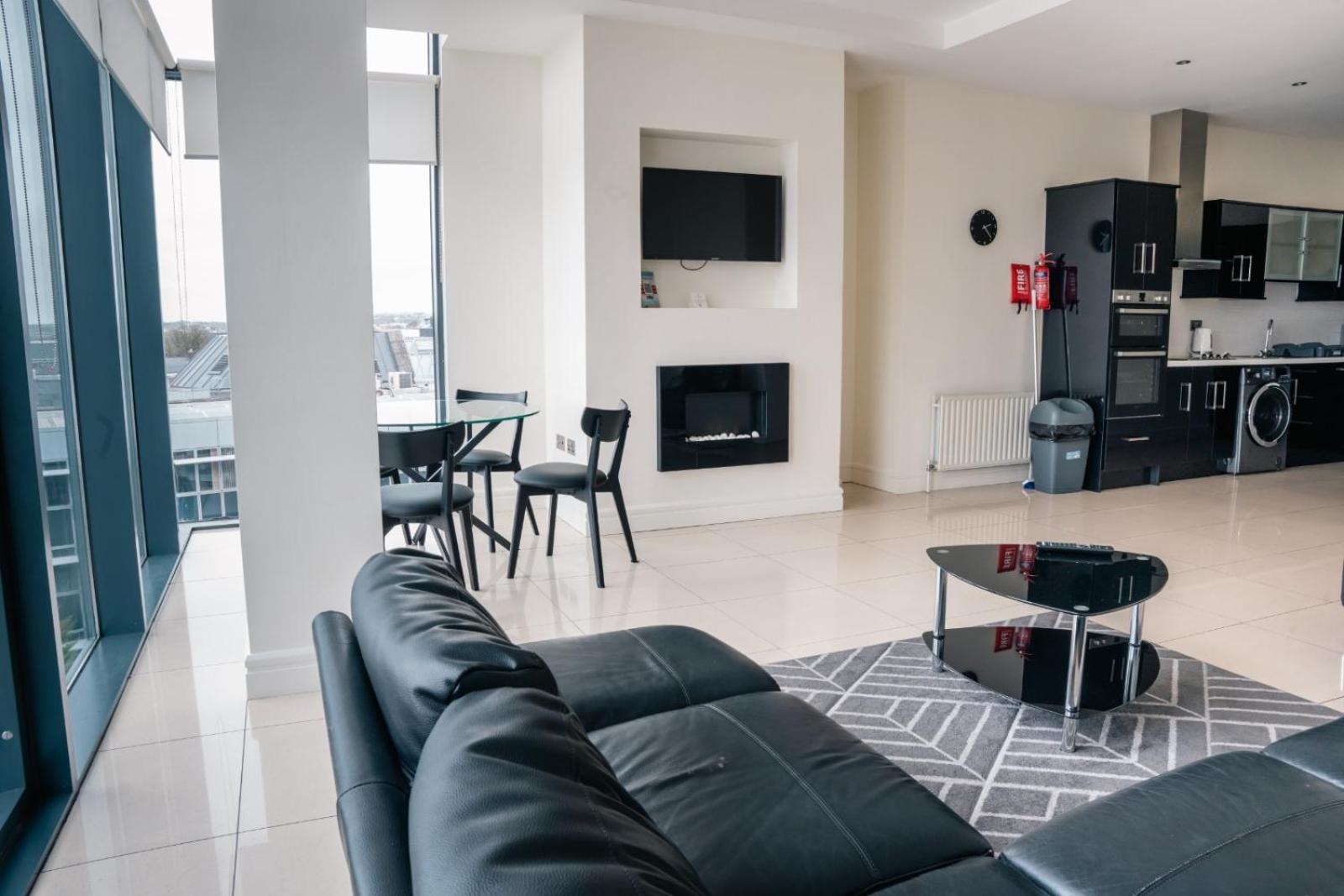 גלוואיי The Western Citypoint Apartments מראה חיצוני תמונה