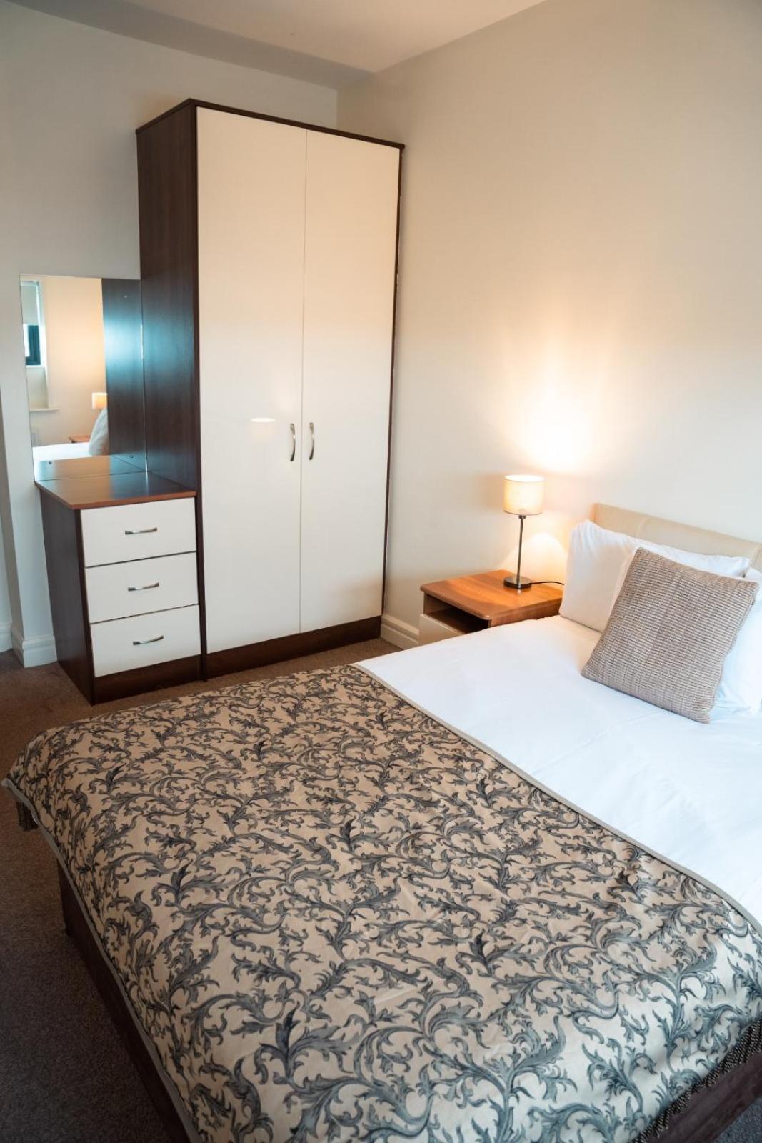גלוואיי The Western Citypoint Apartments מראה חיצוני תמונה